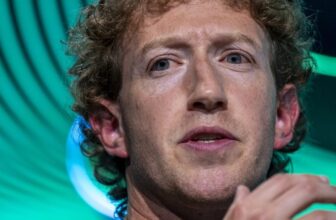 Meta Loses Its Chief Revenue Officer as Zuckerberg Tries to Win the AI Race