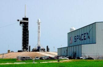 The NLRB just gave up on SpaceX workers who claim they were illegally fired