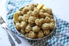Easy Chicken Meatballs (Soft and Juicy)